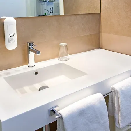 Avianresidenze شقة أفيانو